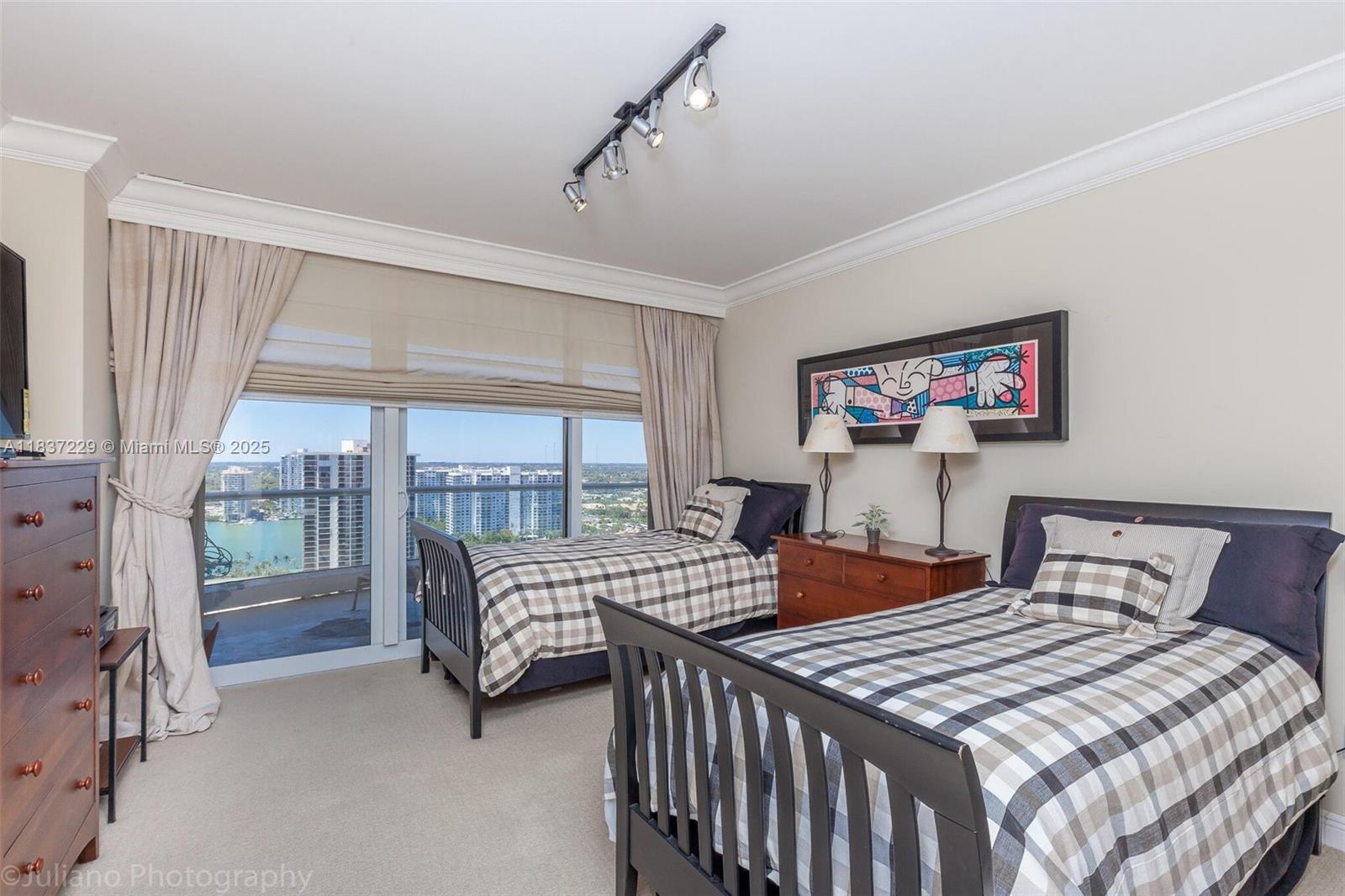 7000 ISL BLVD WILLIAMS IS - Residential