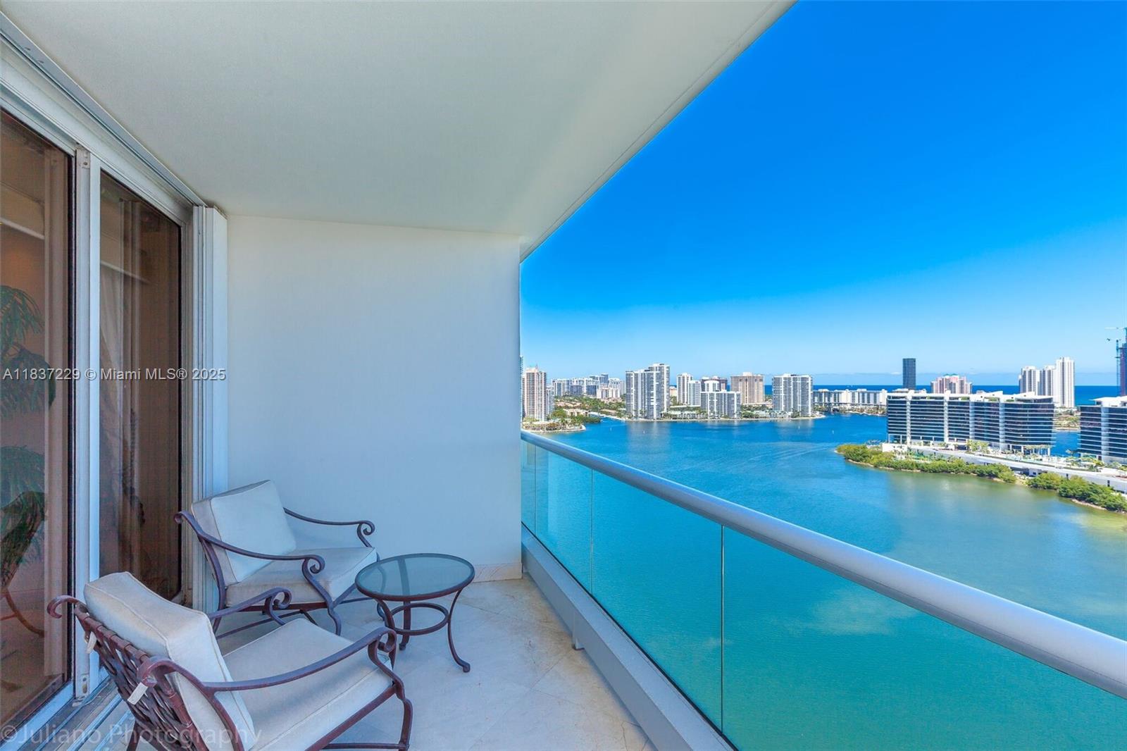 7000 ISL BLVD WILLIAMS IS - Residential