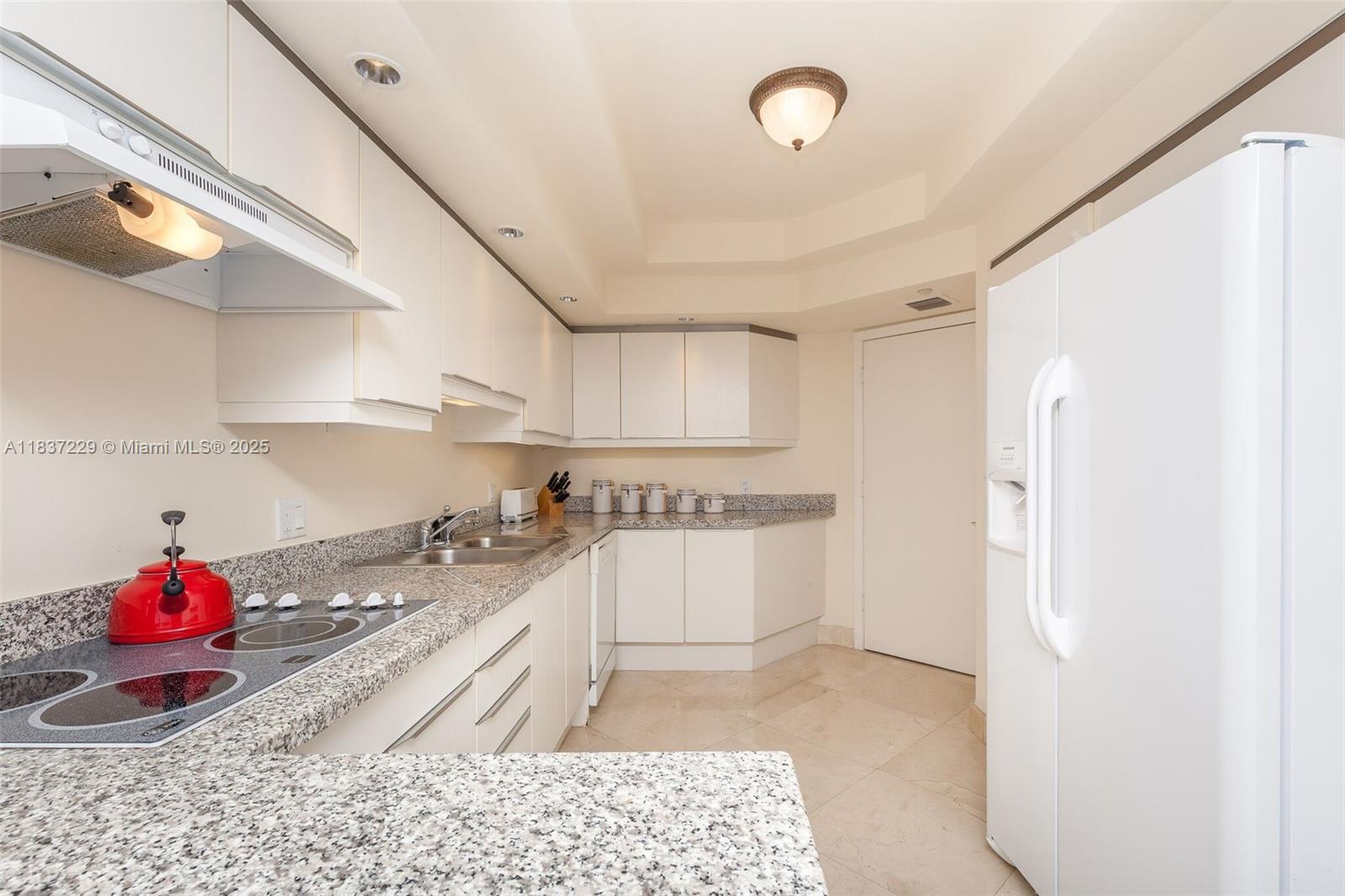 7000 ISL BLVD WILLIAMS IS - Residential