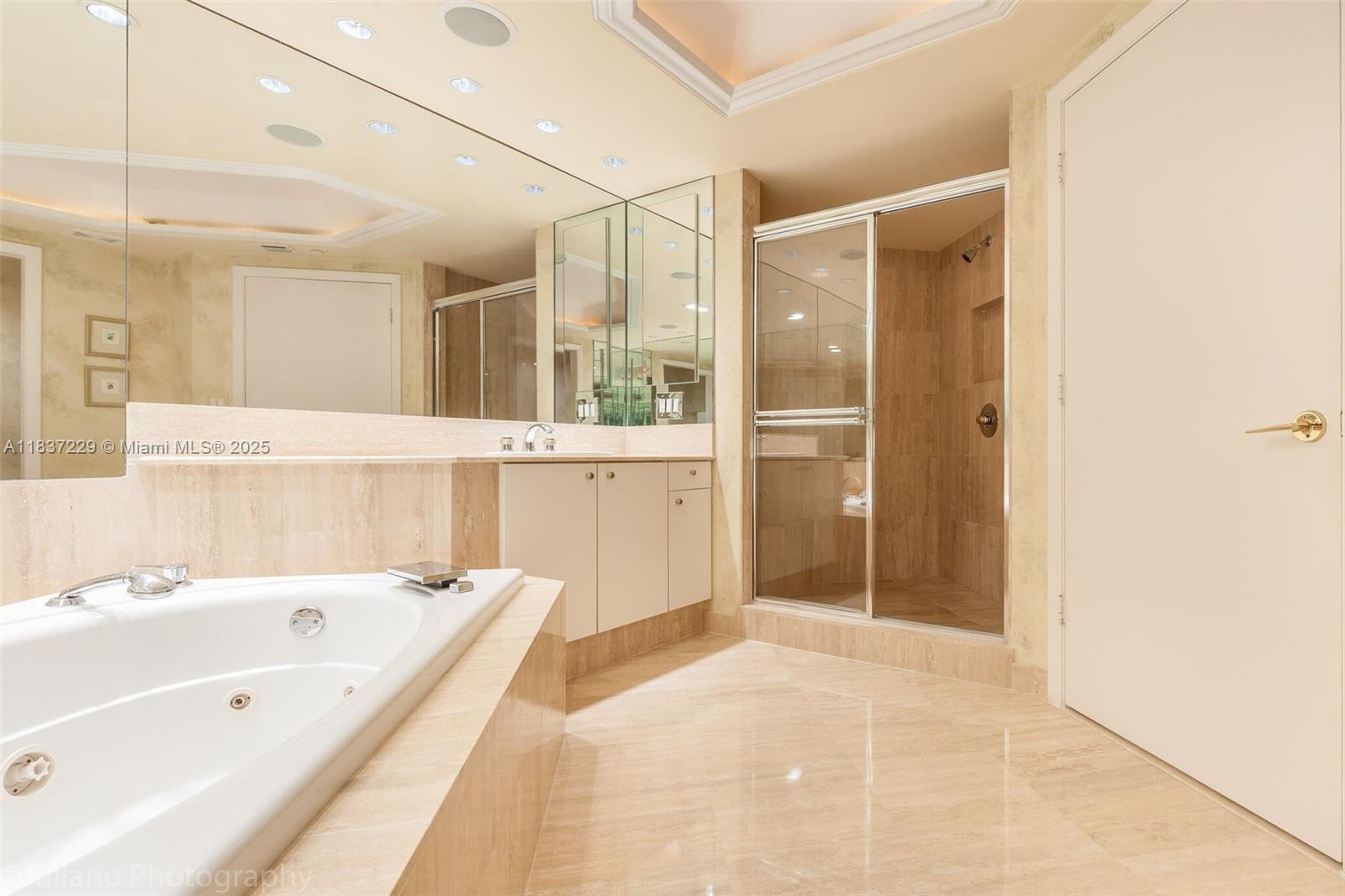 7000 ISL BLVD WILLIAMS IS - Residential