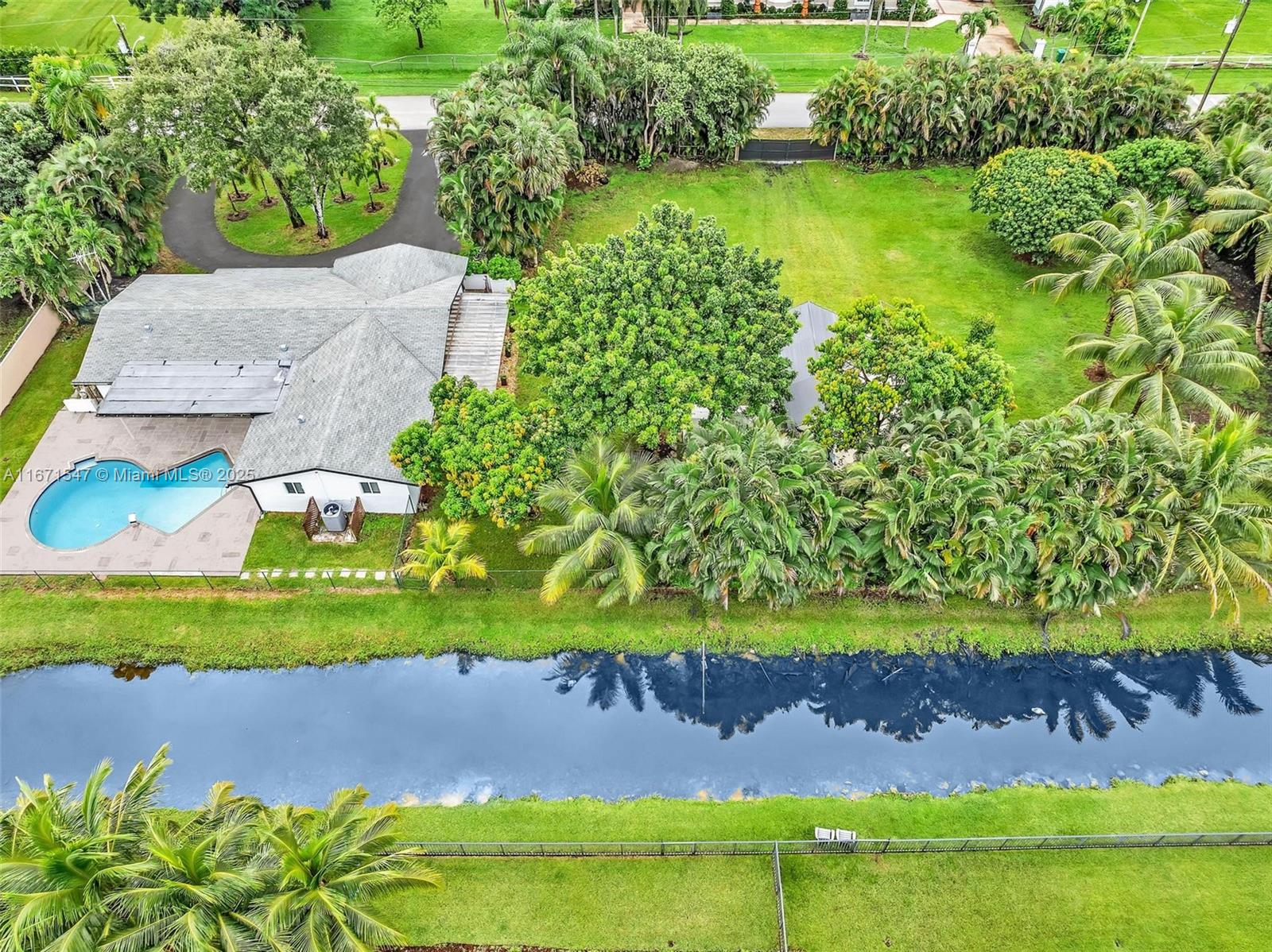 Property for Sale at 11811 Nw 5th Ct, Plantation, Miami-Dade County, Florida - Bedrooms: 4 
Bathrooms: 3  - $1,255,000