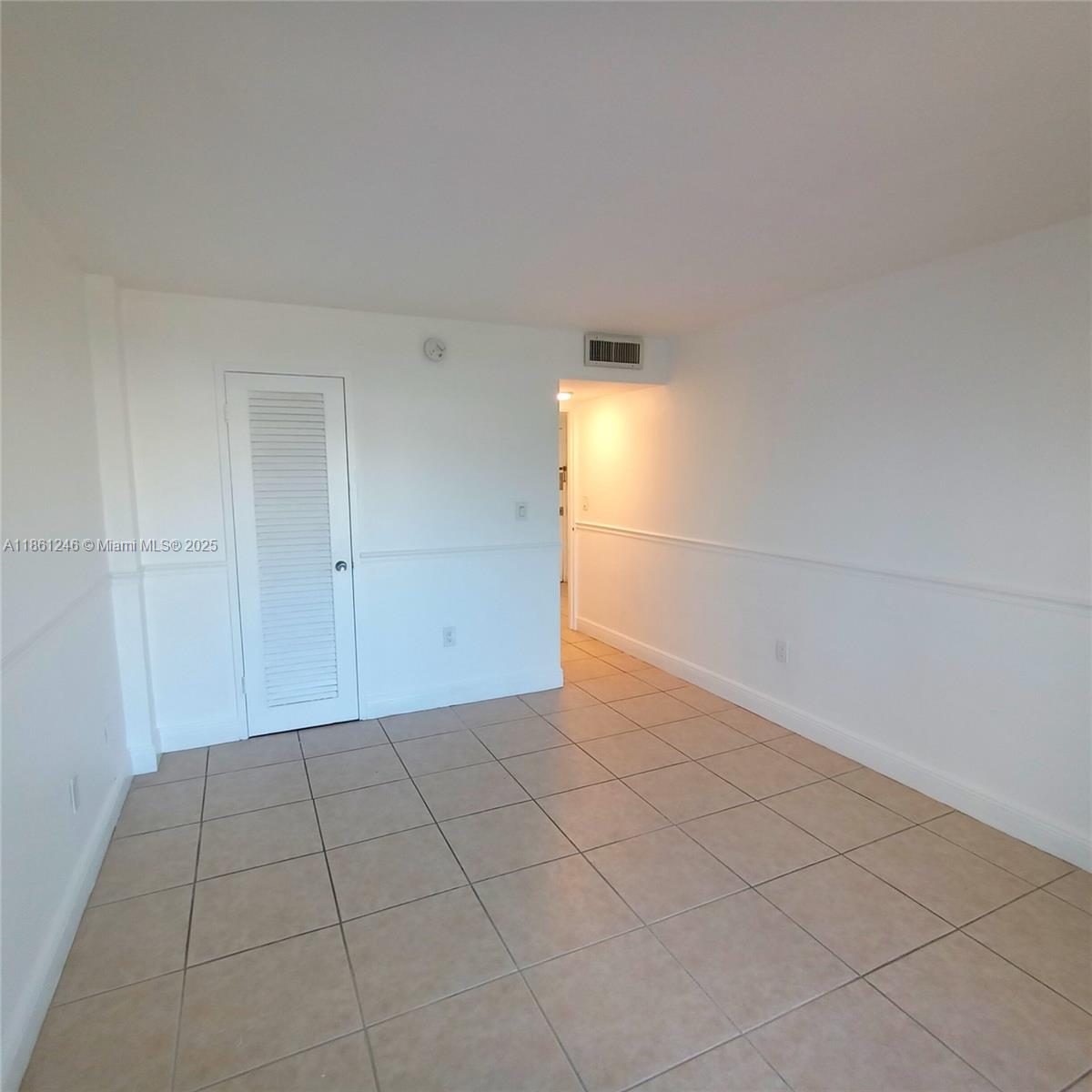 8000 CONDO - Residential