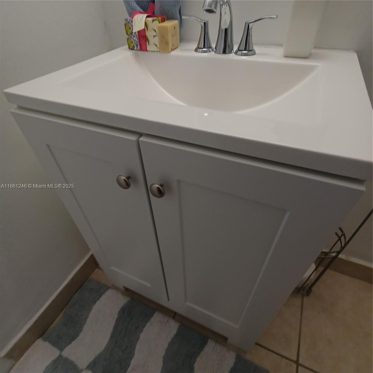 8000 CONDO - Residential