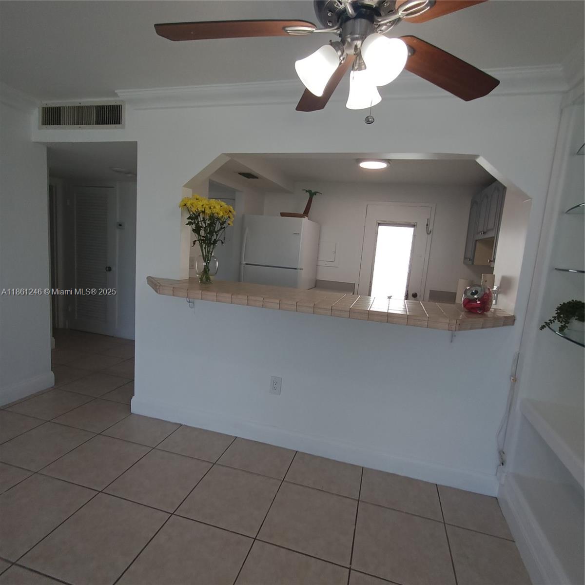 8000 CONDO - Residential