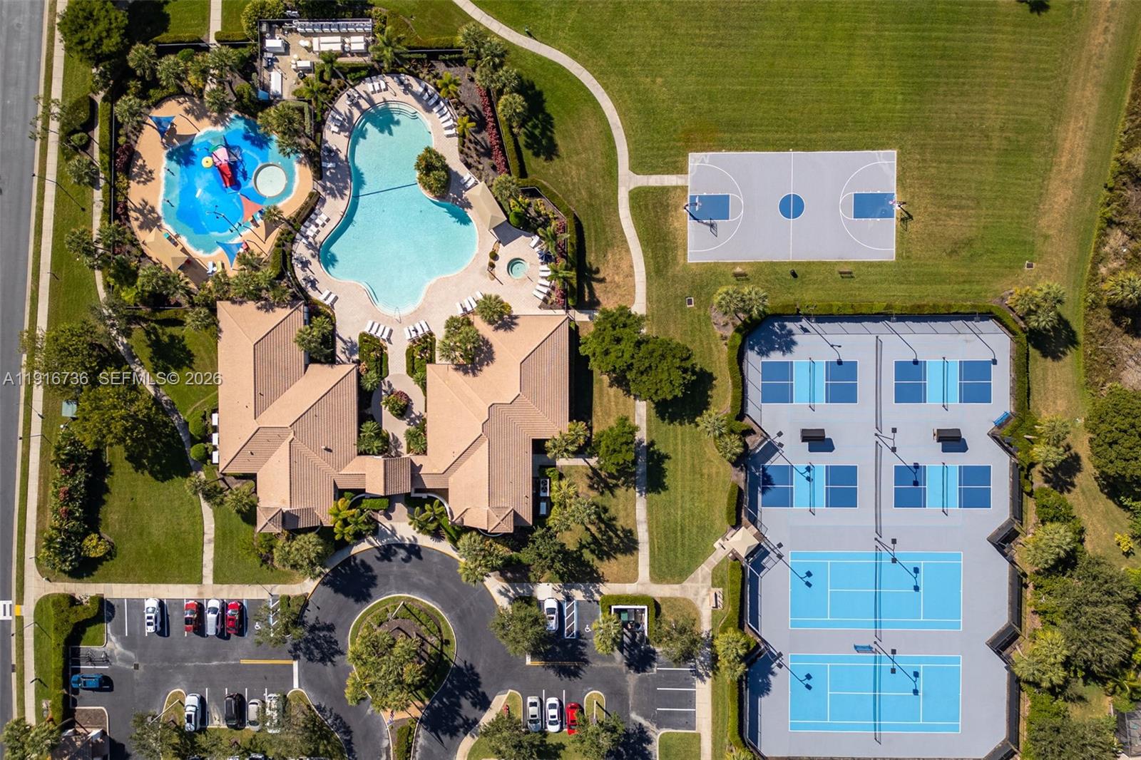 BOTANICA LAKES - Residential