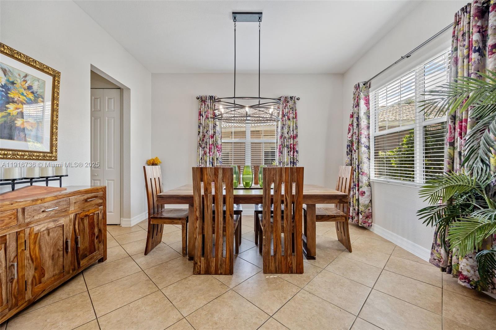 BOTANICA LAKES - Residential