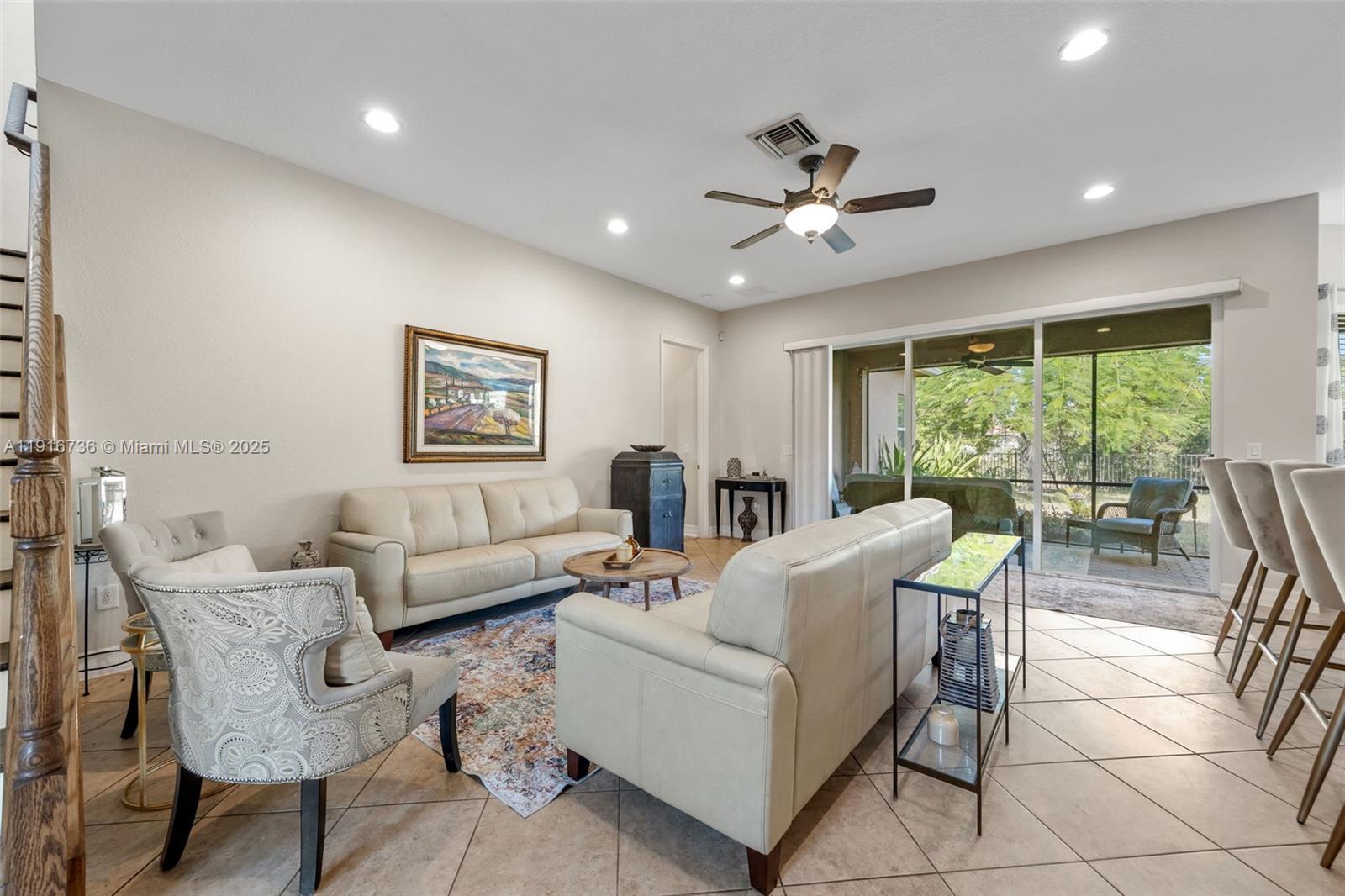 BOTANICA LAKES - Residential