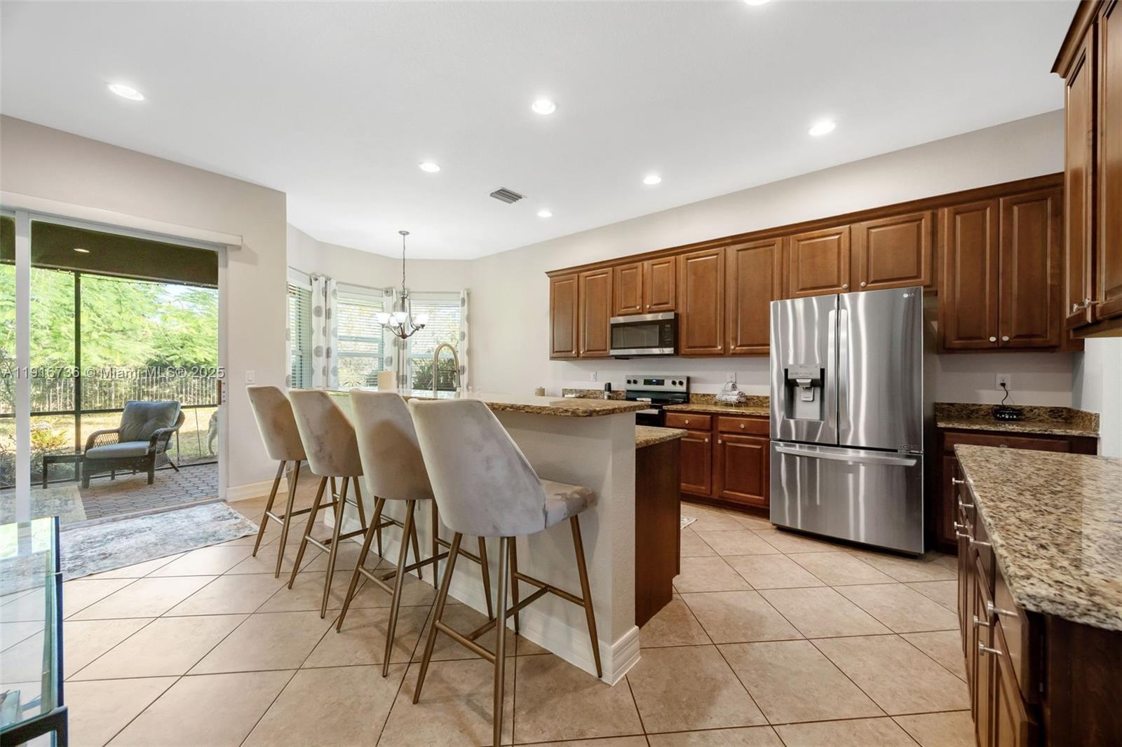 BOTANICA LAKES - Residential