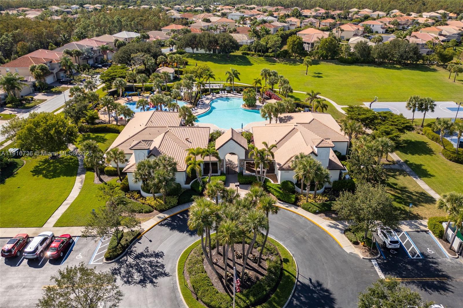 BOTANICA LAKES - Residential