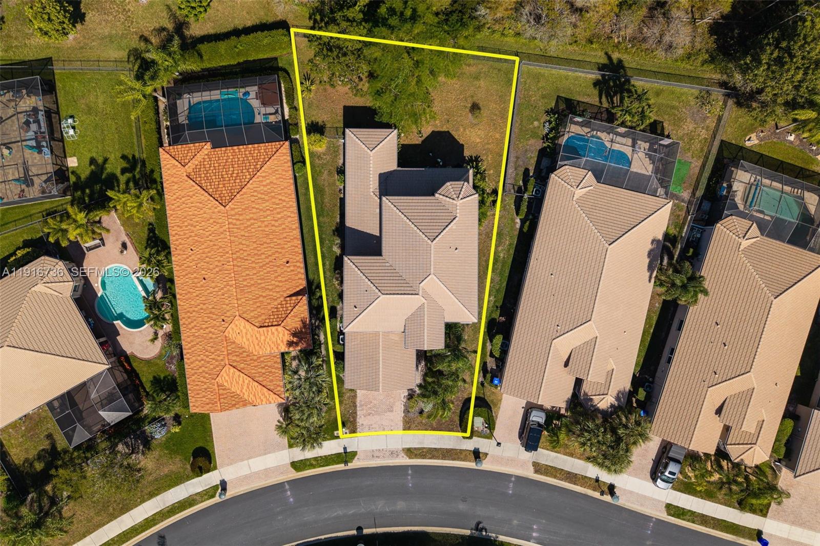 BOTANICA LAKES - Residential