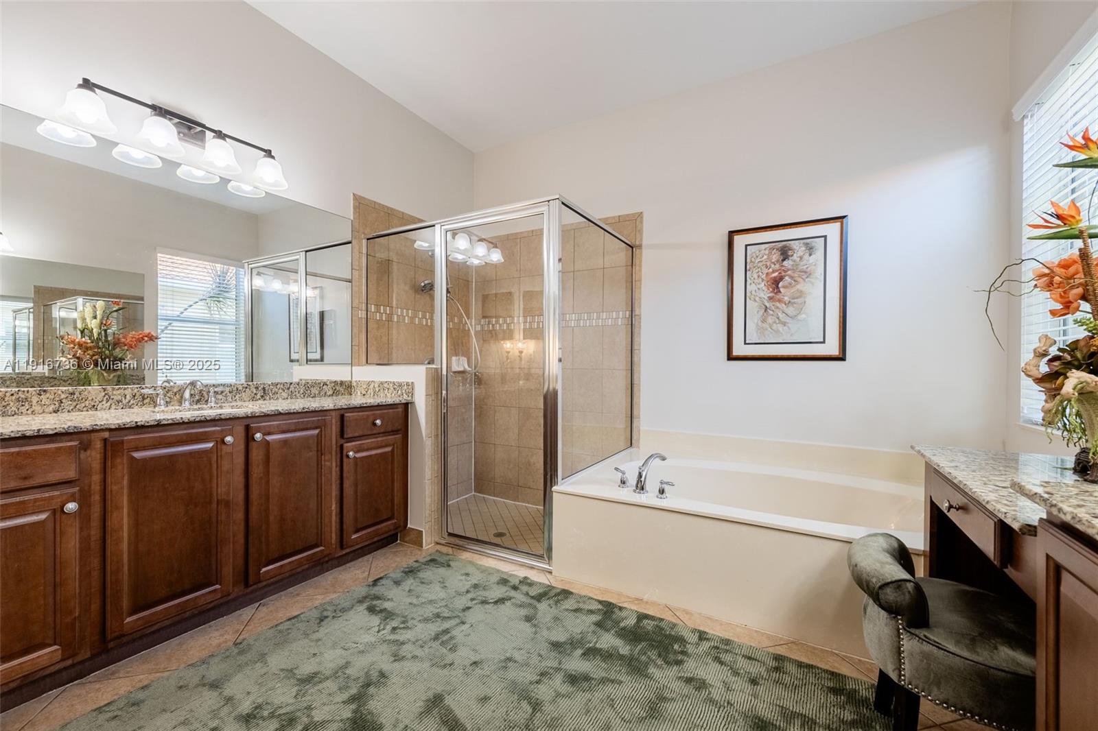 BOTANICA LAKES - Residential