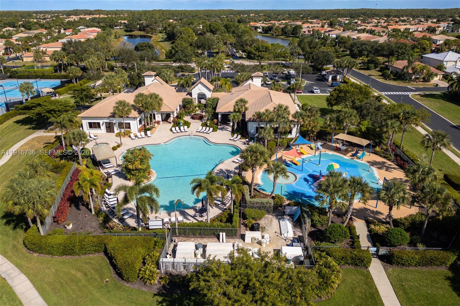 BOTANICA LAKES - Residential