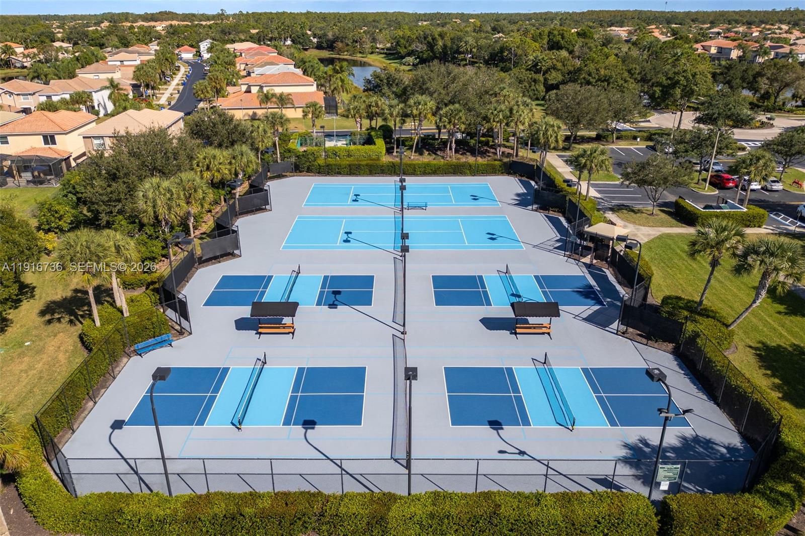 BOTANICA LAKES - Residential