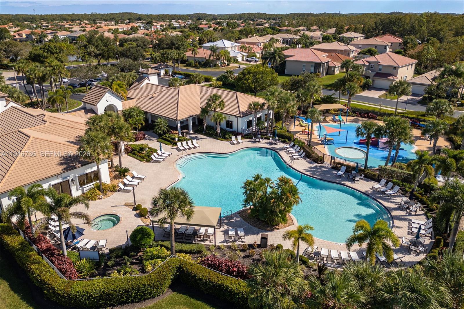 BOTANICA LAKES - Residential