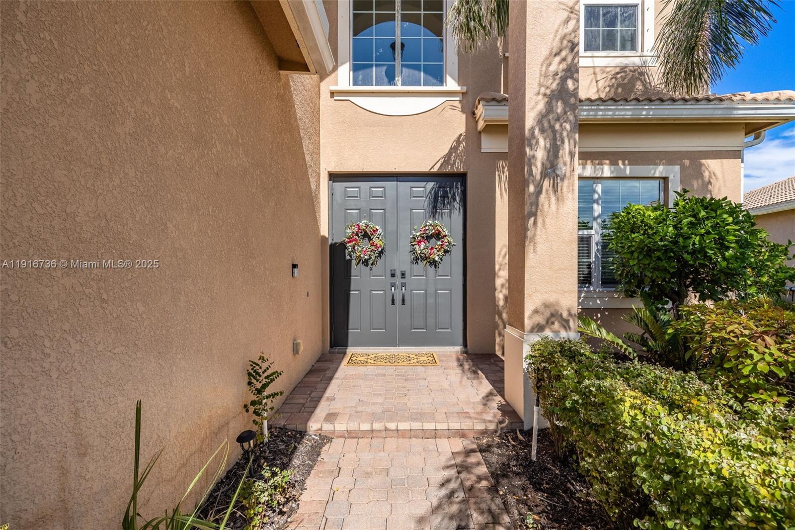 BOTANICA LAKES - Residential