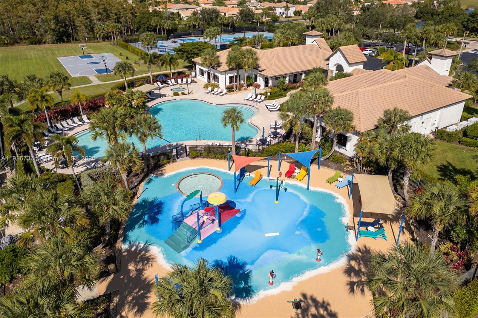 BOTANICA LAKES - Residential