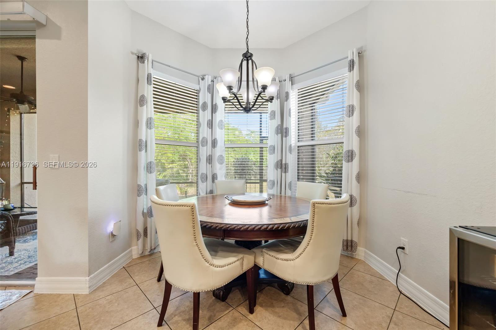 BOTANICA LAKES - Residential