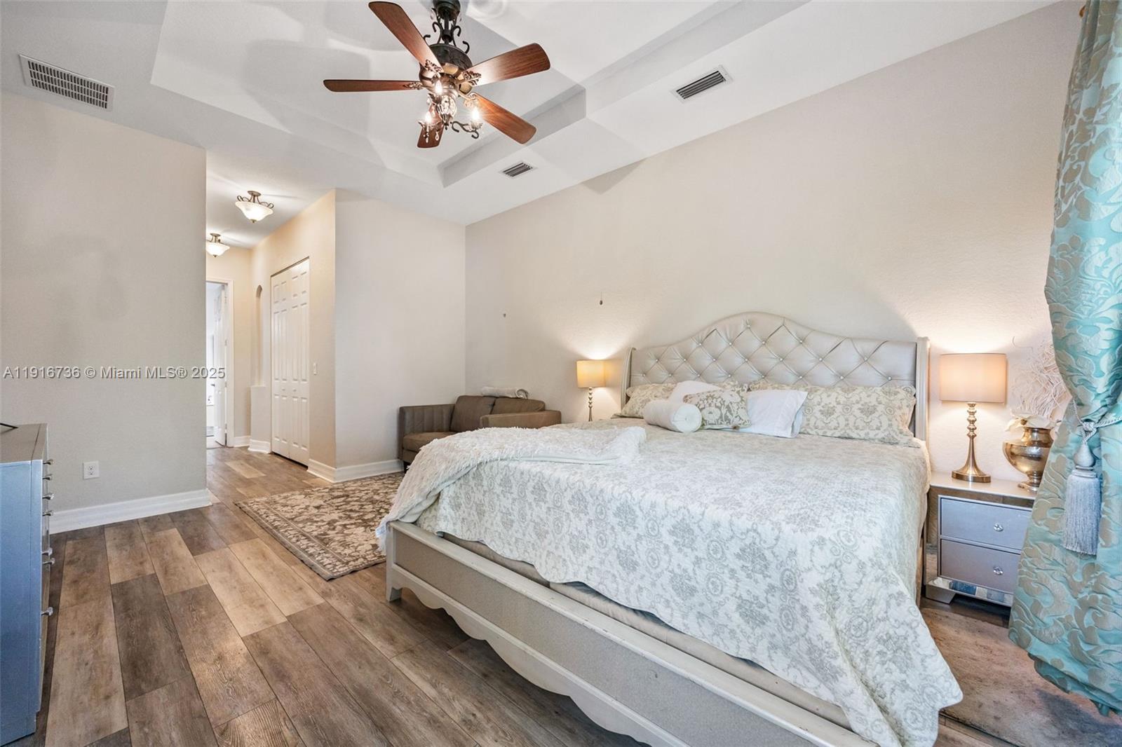 BOTANICA LAKES - Residential