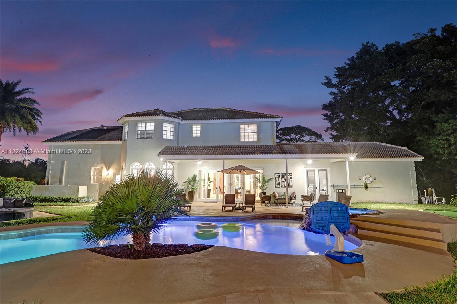 5100 NW 76th Pl