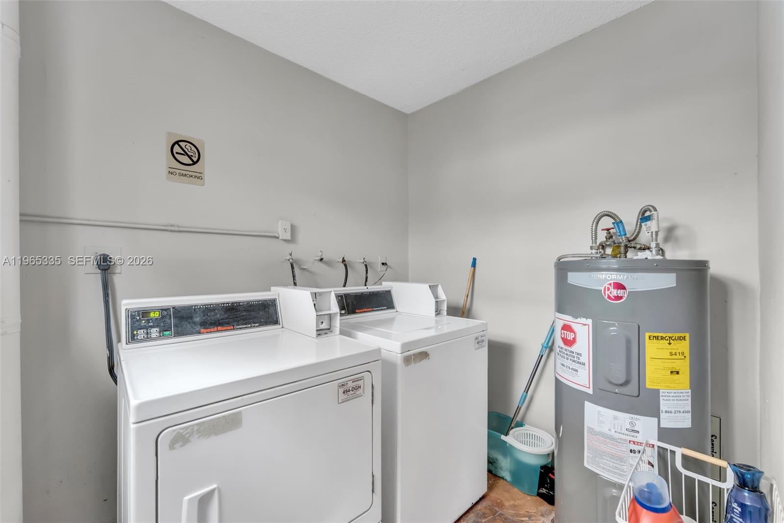 EL JARDIN DE HIALEAH COND - Residential