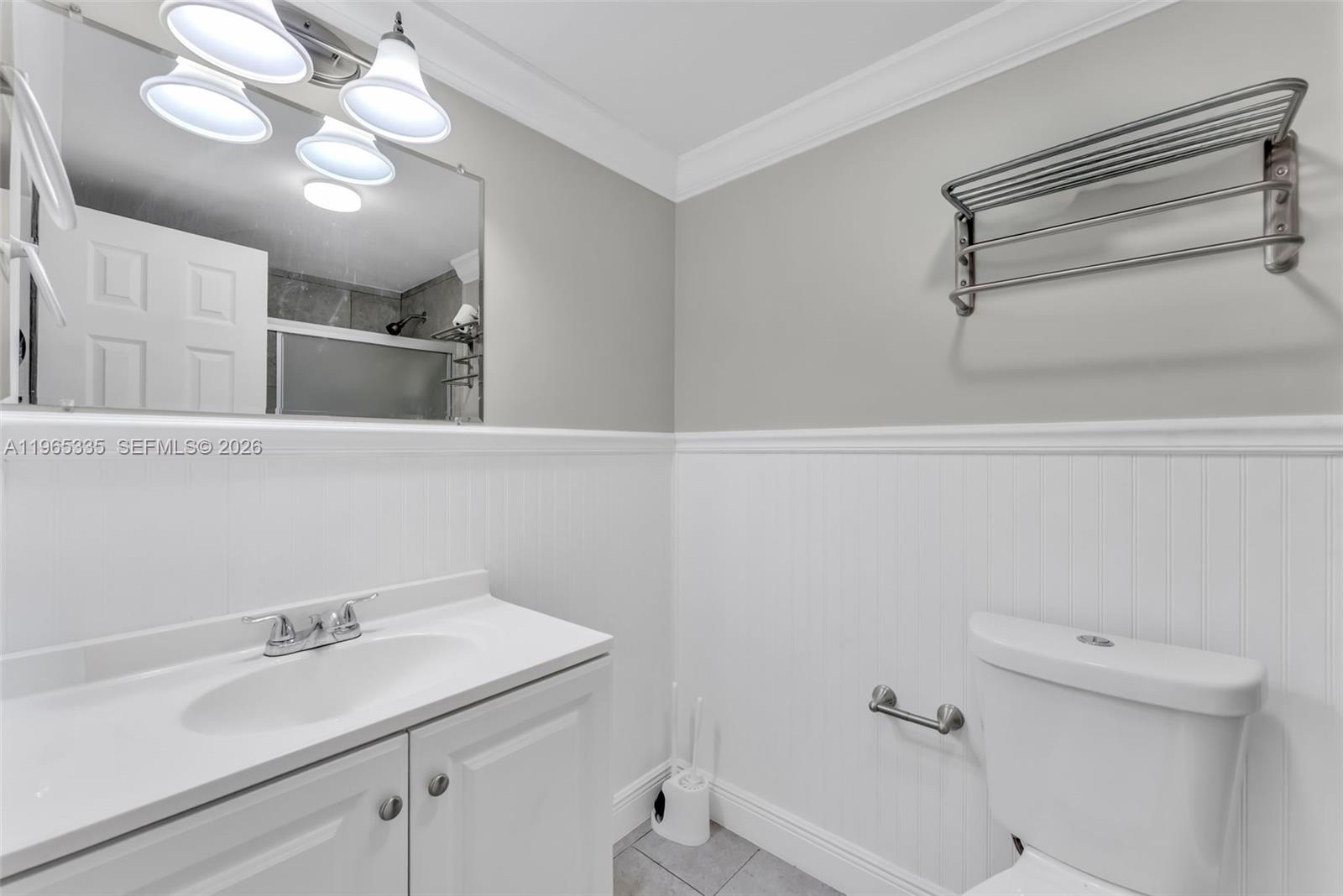 EL JARDIN DE HIALEAH COND - Residential