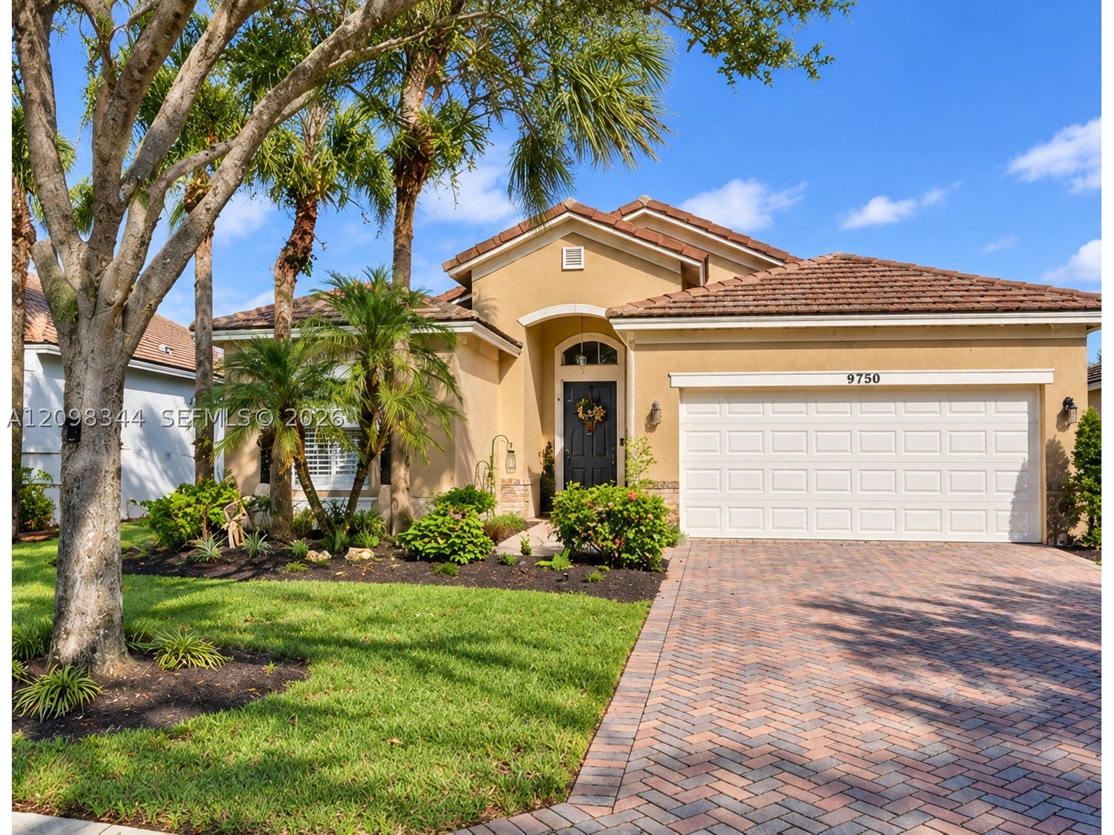 View photos, virtual tours, details... 9750 SW Lindale Trace Blvd