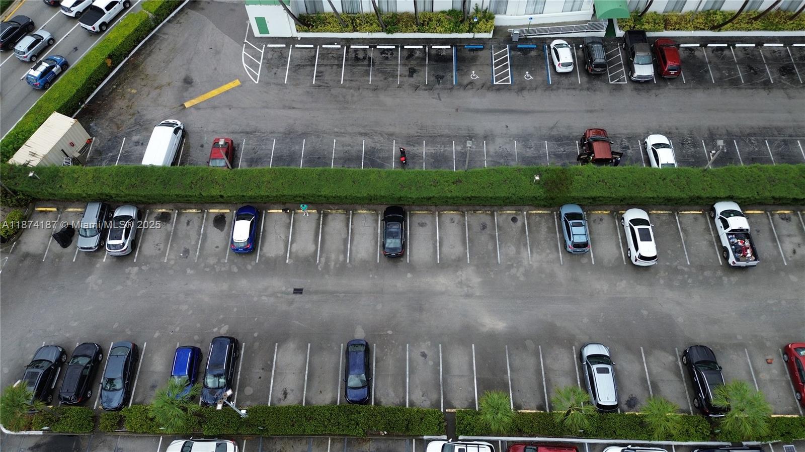 KENNEDY HOUSE CONDO - Residential