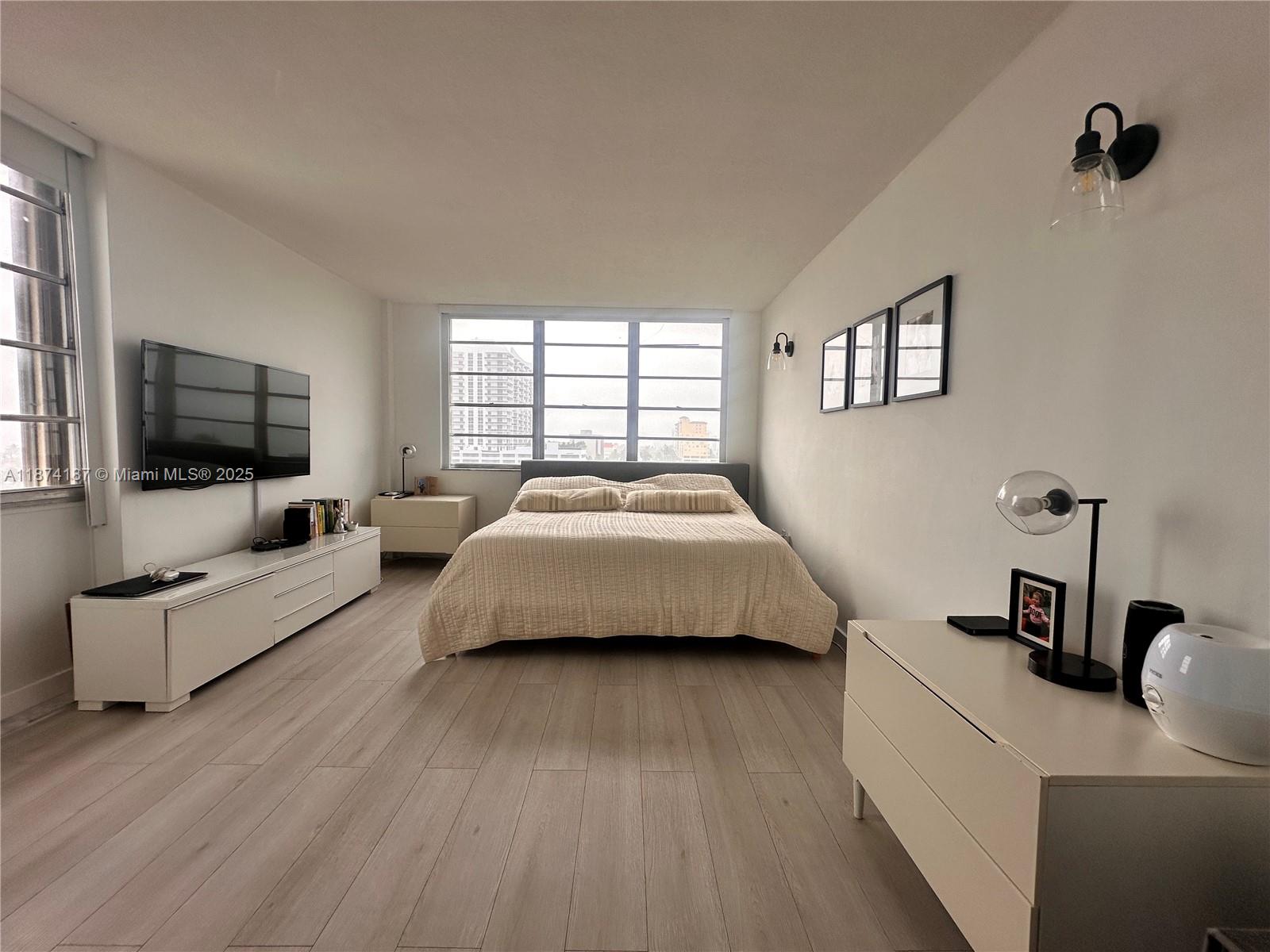 KENNEDY HOUSE CONDO - Residential