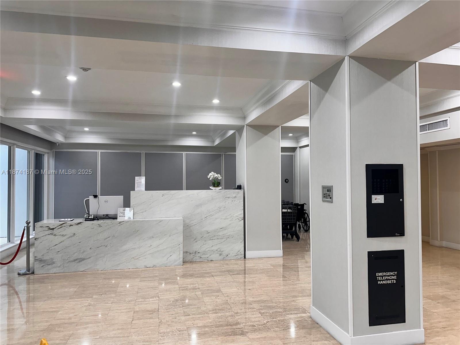 KENNEDY HOUSE CONDO - Residential