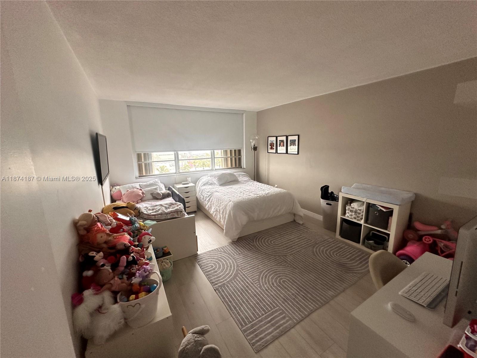 KENNEDY HOUSE CONDO - Residential