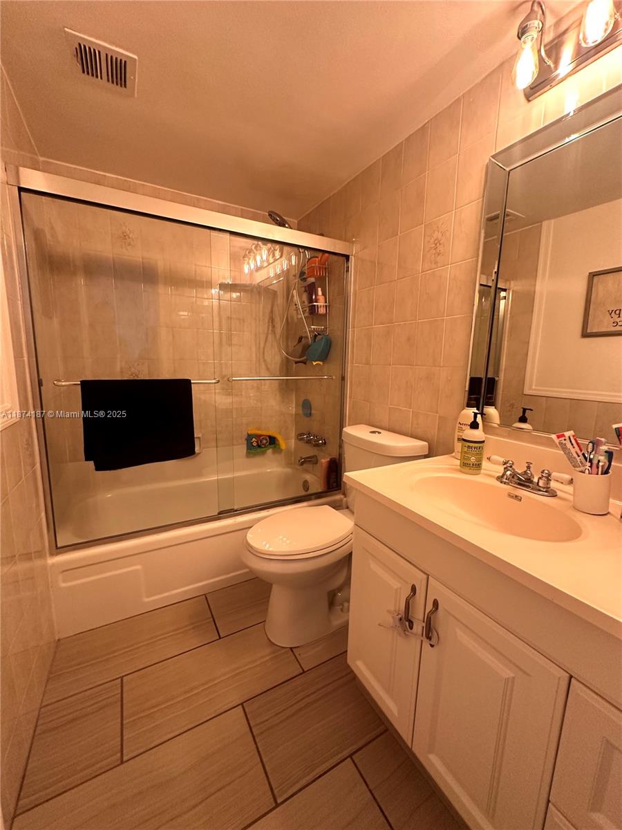 KENNEDY HOUSE CONDO - Residential