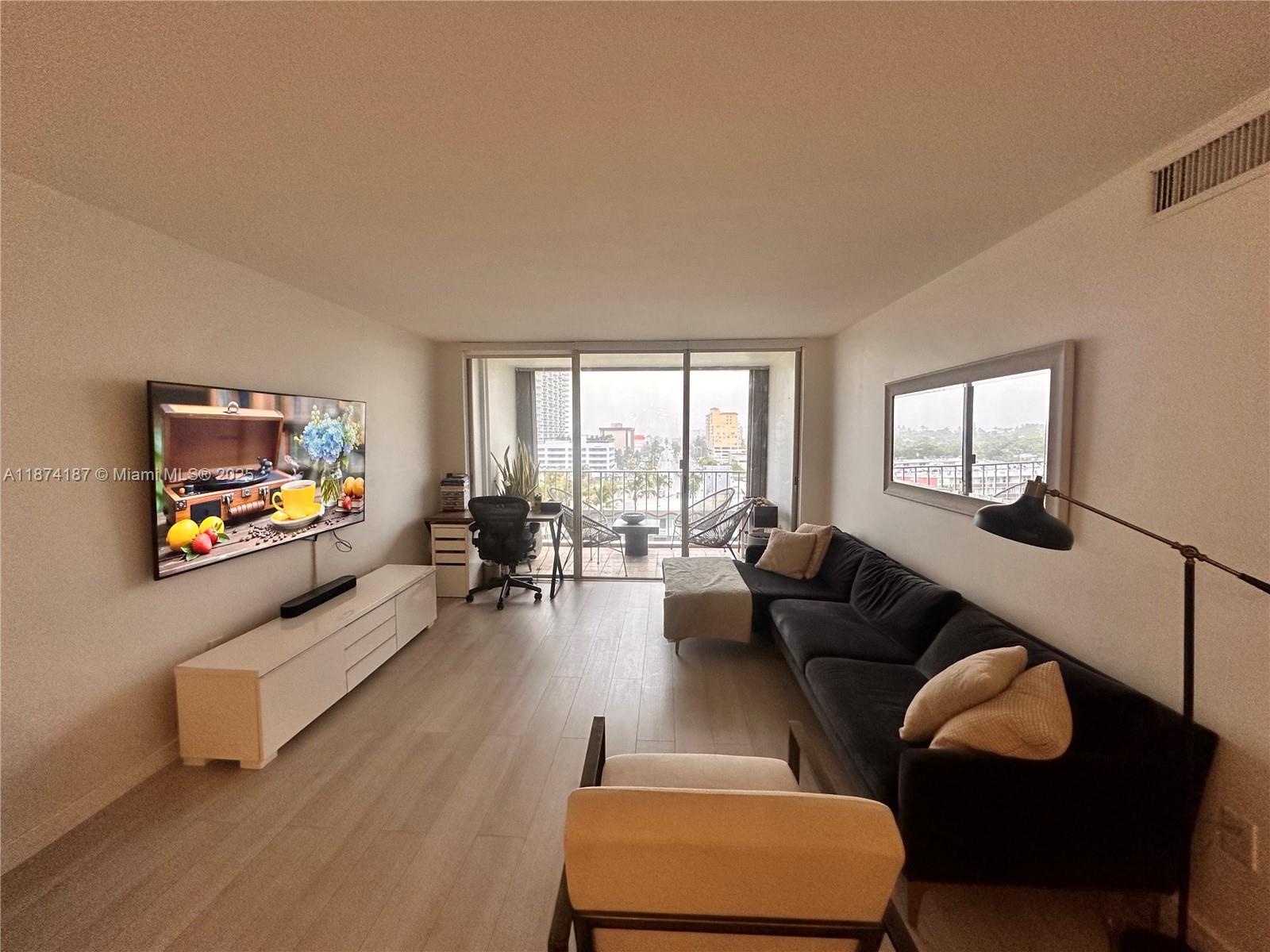 KENNEDY HOUSE CONDO - Residential