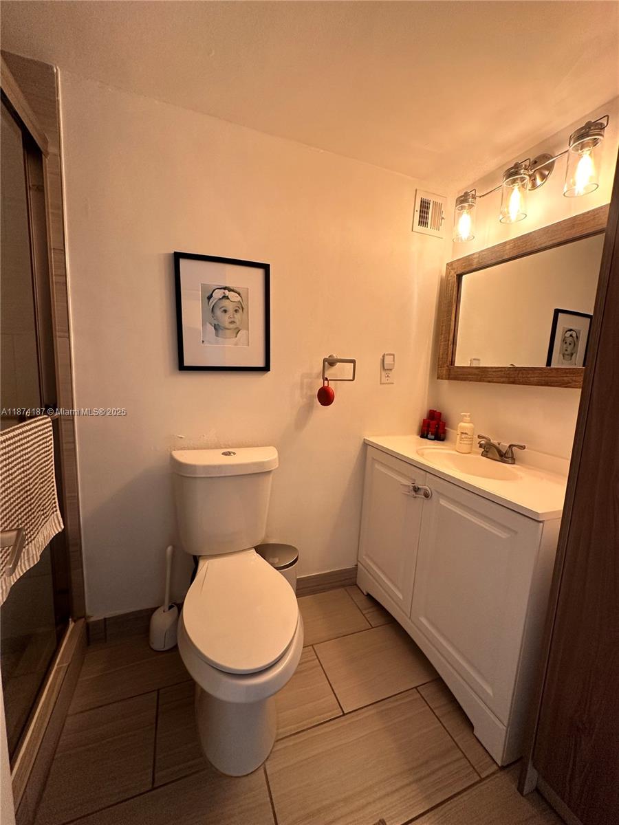 KENNEDY HOUSE CONDO - Residential