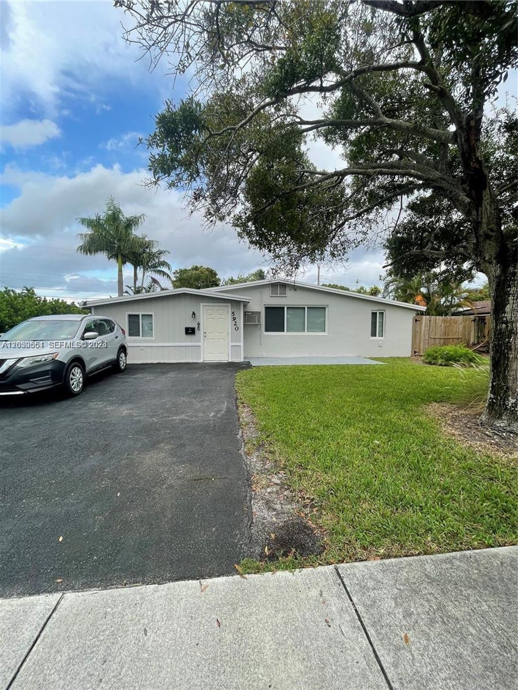 Photo of 5920 NE 1st Ter, Oakland Park, FL 33334 (MLS # A12030561)