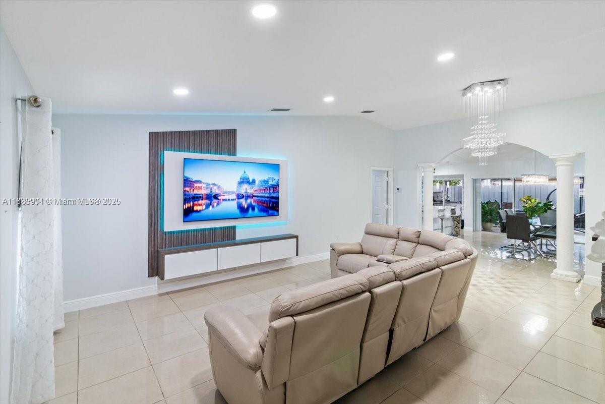 MAJESTIC HOMES - Residential