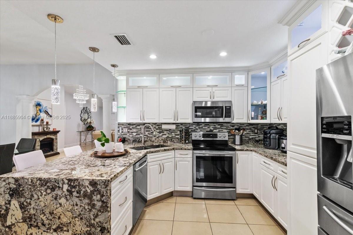 MAJESTIC HOMES - Residential