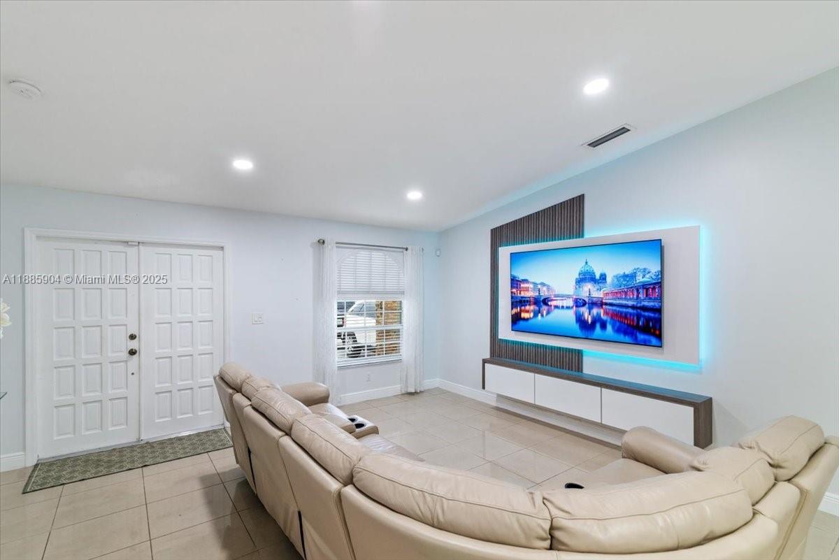 MAJESTIC HOMES - Residential