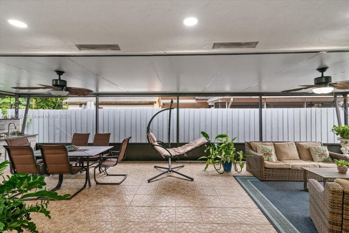 MAJESTIC HOMES - Residential