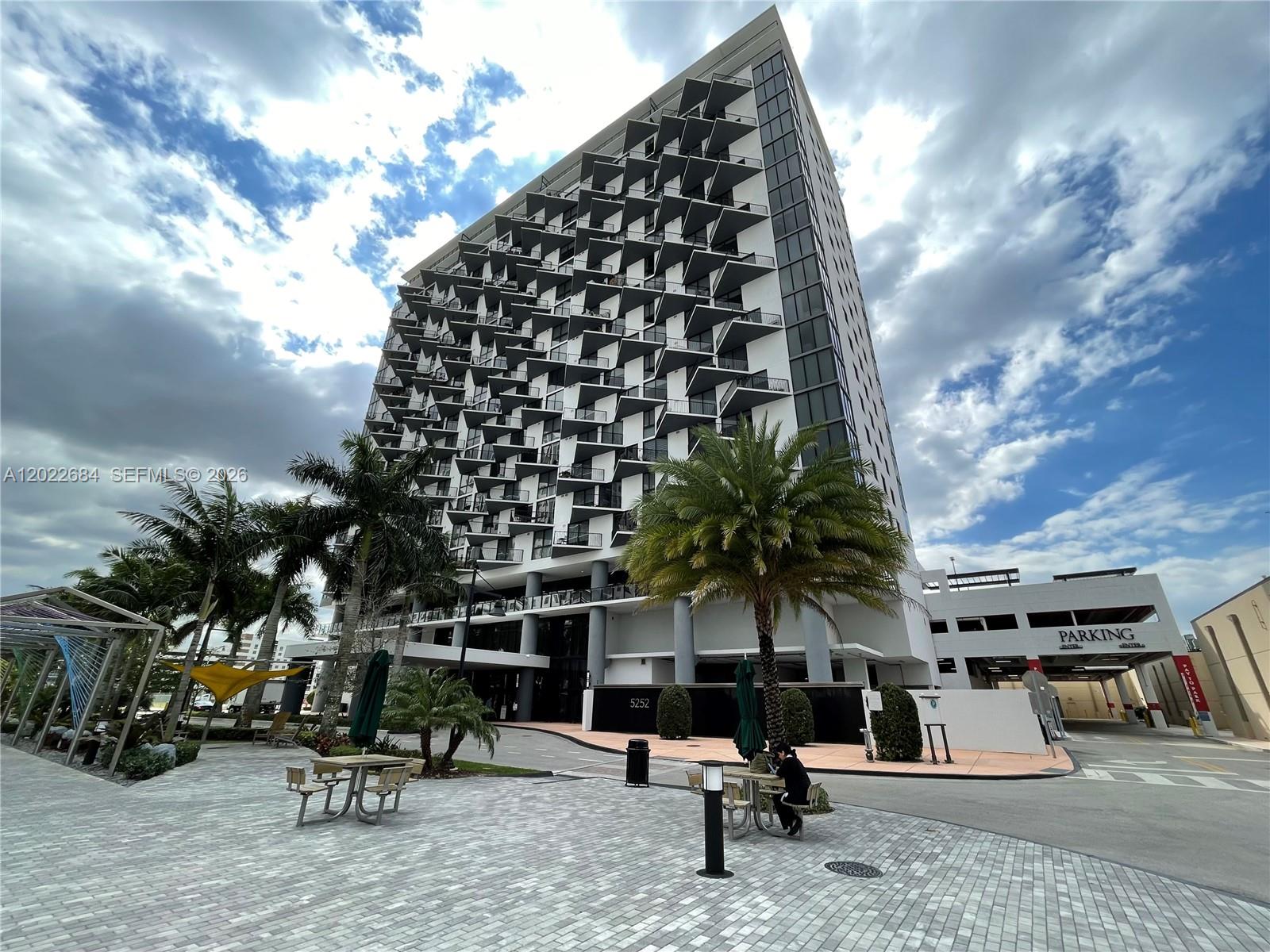 5252 PASEO CONDO - Residential