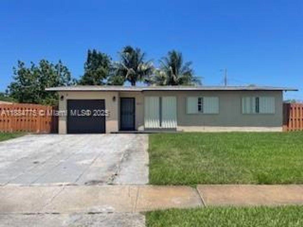 Photo of 1012 S 12th St #0, Lantana, FL 33462 (MLS # A11884775)