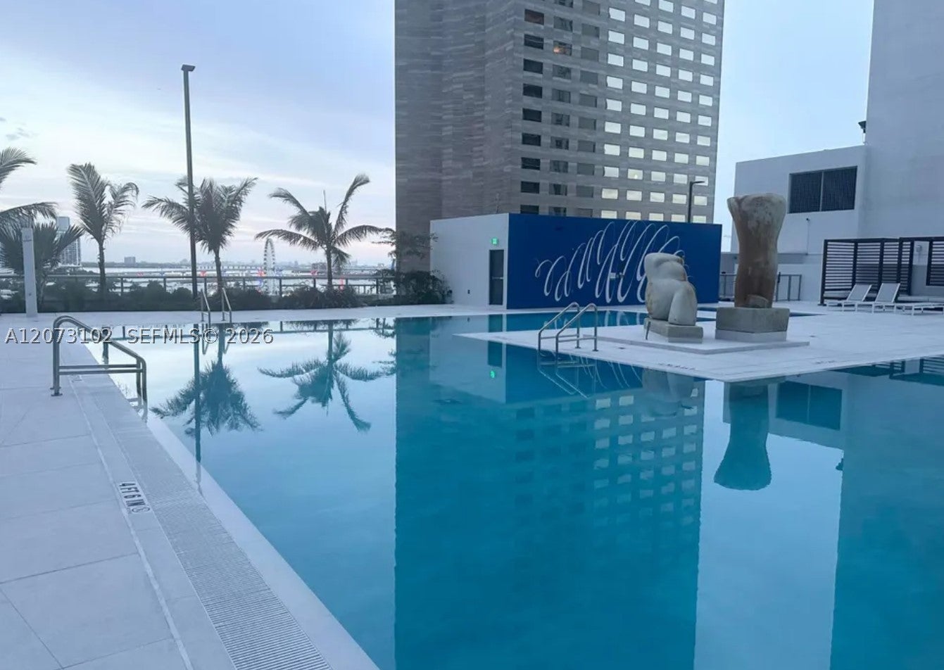 335 S Biscayne Blvd 3706