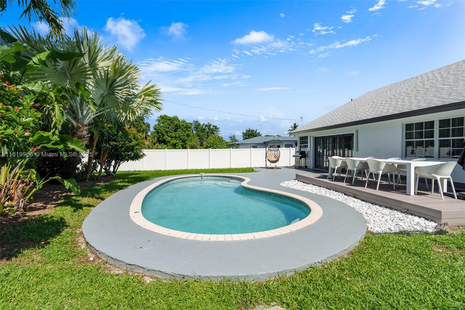 MANGO GARDENS - Residential