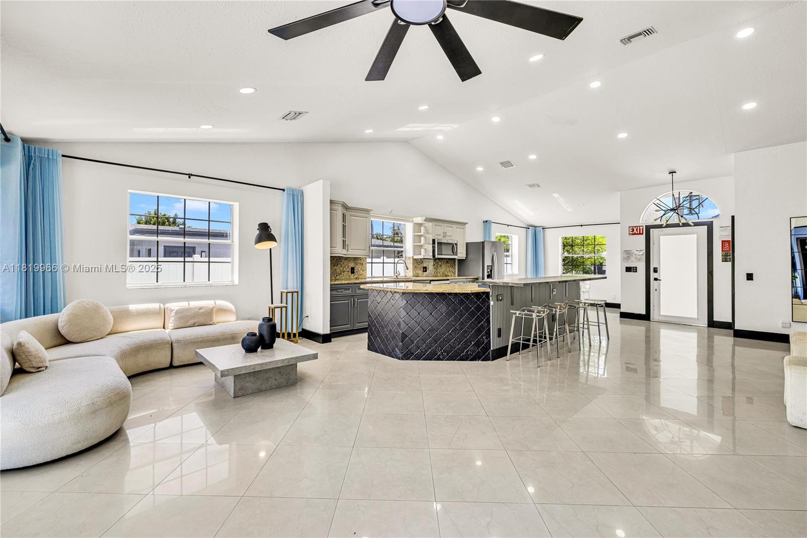 MANGO GARDENS - Residential
