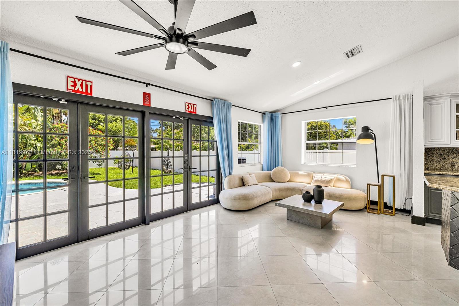 MANGO GARDENS - Residential