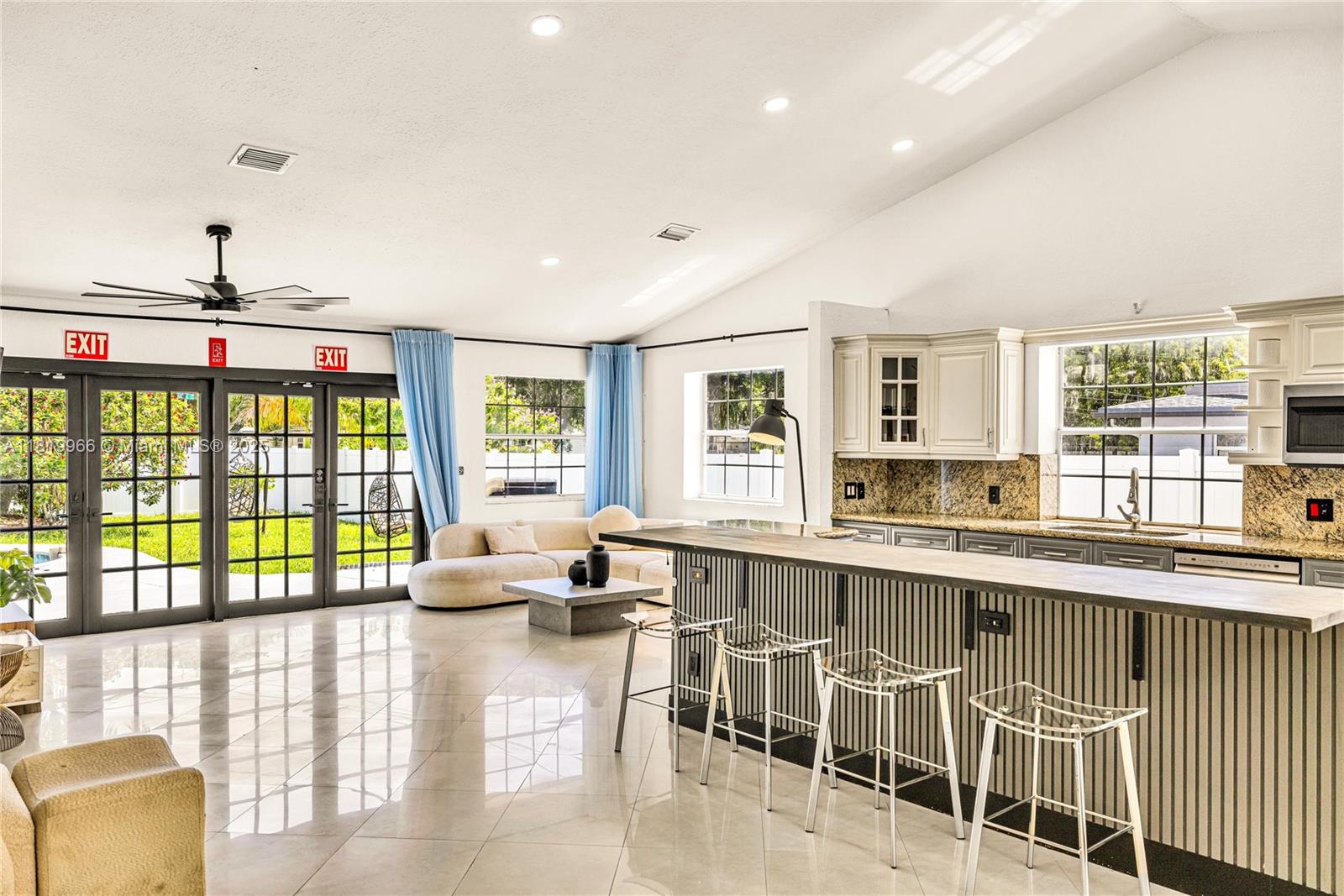 MANGO GARDENS - Residential