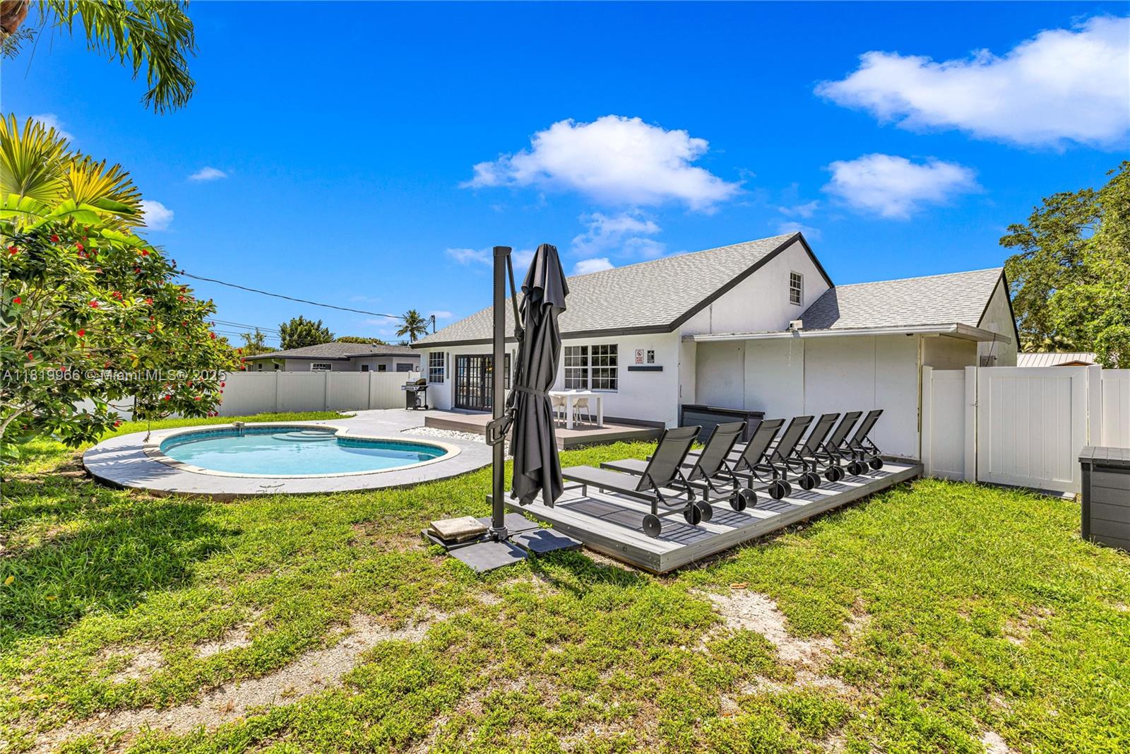 MANGO GARDENS - Residential