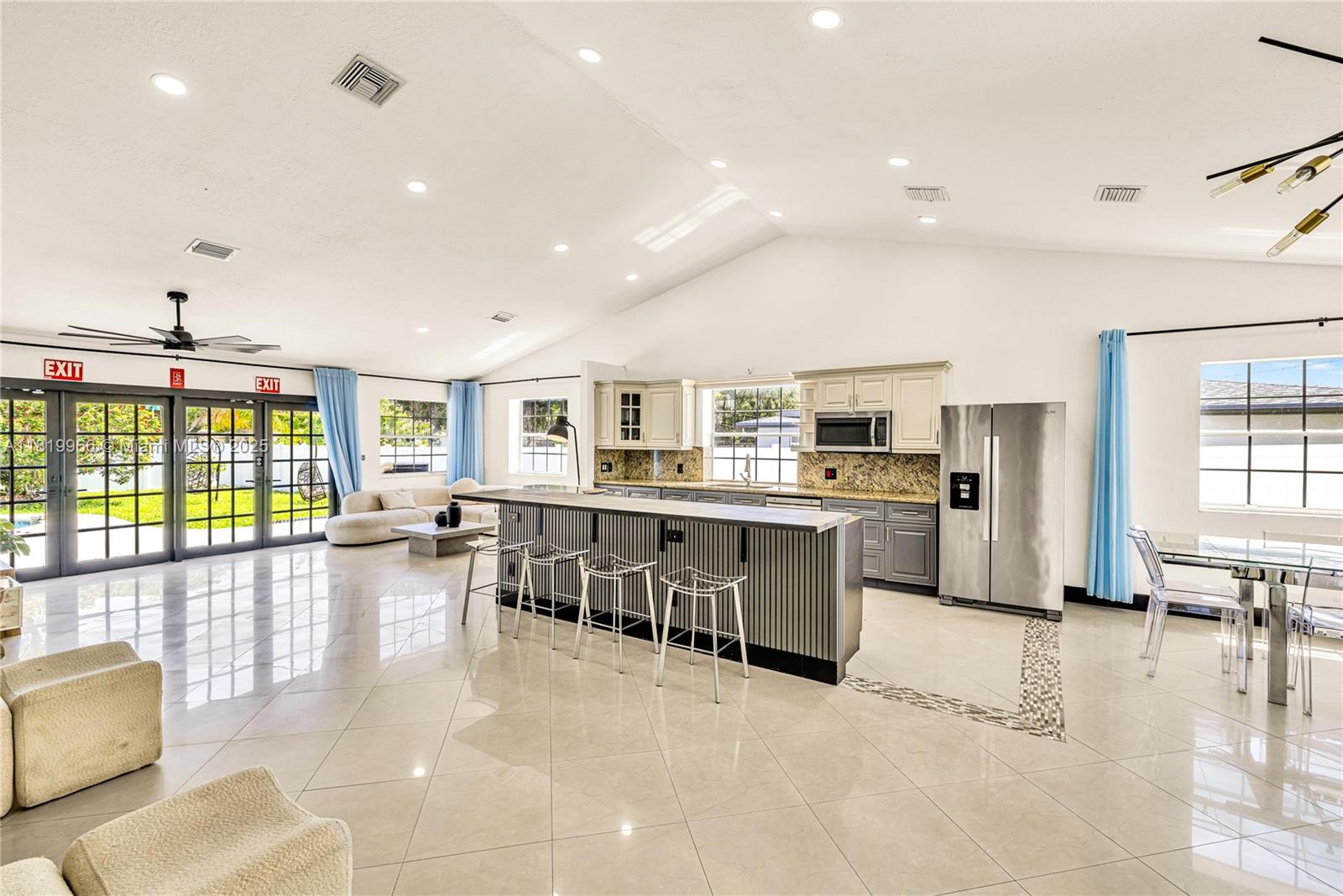 MANGO GARDENS - Residential