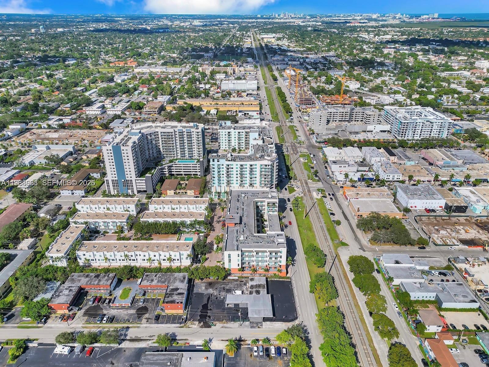 LOFTS AT HOLLYWOOD STATIO - Residential