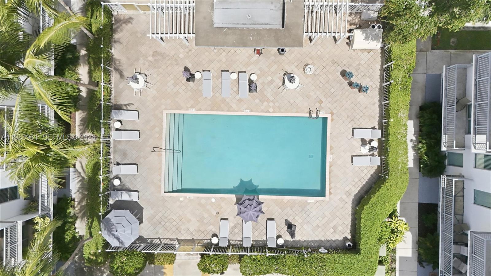 LOFTS AT HOLLYWOOD STATIO - Residential