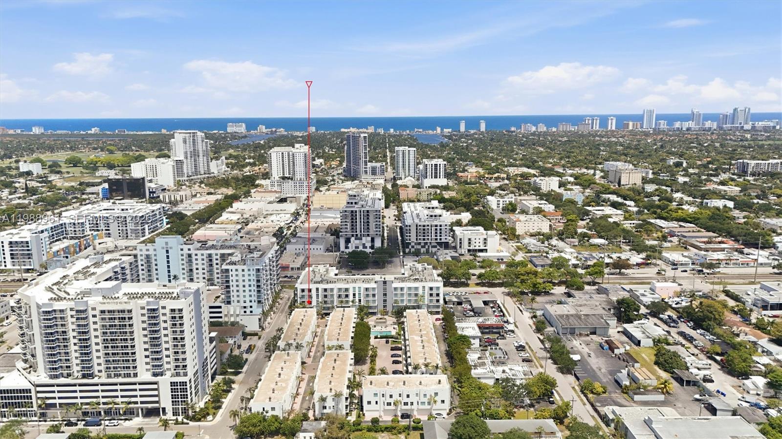 LOFTS AT HOLLYWOOD STATIO - Residential